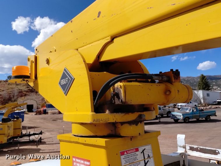 image for item DN6396 1994 GMC C3500  bucket truck