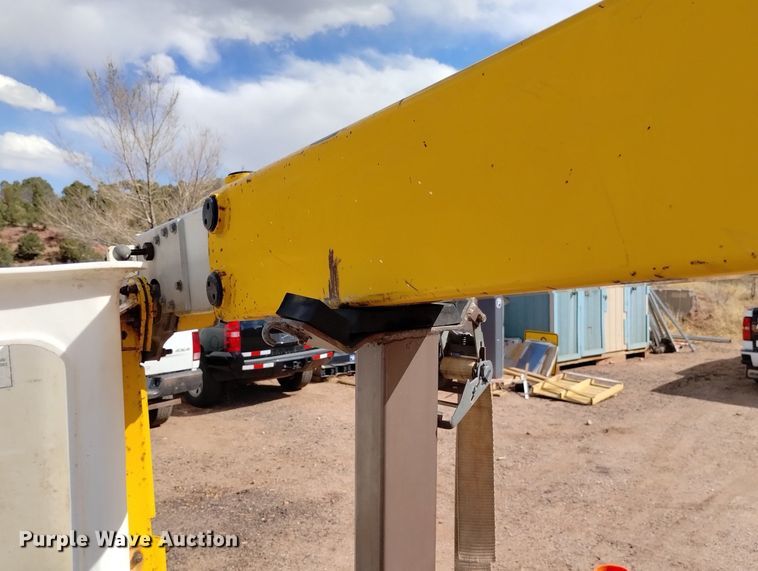 image for item DN6396 1994 GMC C3500  bucket truck