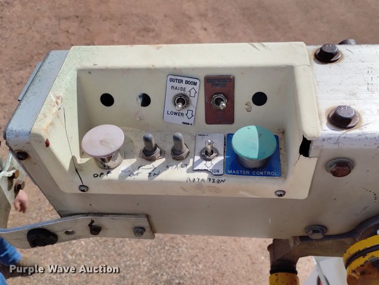 image for item DN6396 1994 GMC C3500  bucket truck