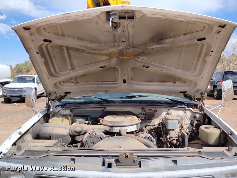 image for item DN6396 1994 GMC C3500  bucket truck