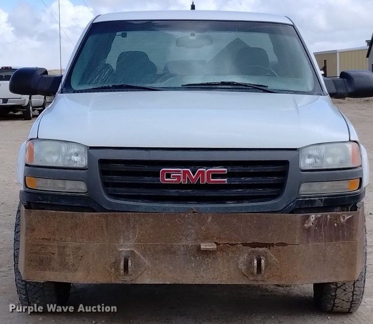 image for item DN6399 2004 GMC Sierra 2500HD  Ext. Cab pickup truck