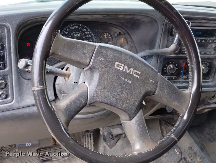 image for item DN6399 2004 GMC Sierra 2500HD  Ext. Cab pickup truck