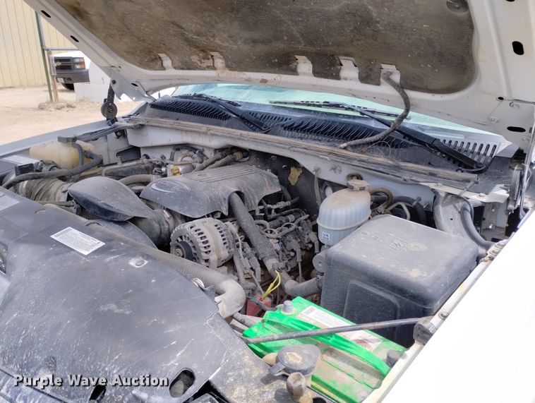 image for item DN6399 2004 GMC Sierra 2500HD  Ext. Cab pickup truck