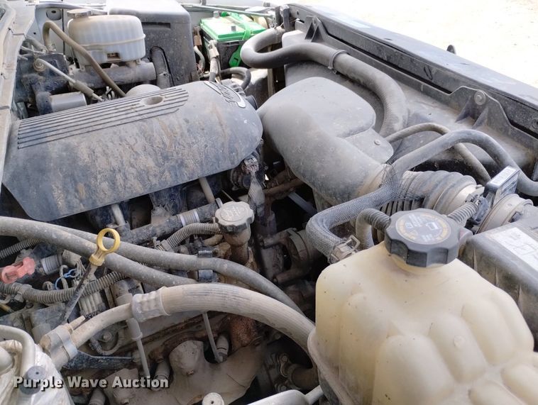 image for item DN6399 2004 GMC Sierra 2500HD  Ext. Cab pickup truck