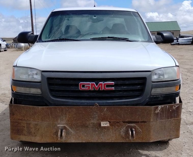 image for item DN6399 2004 GMC Sierra 2500HD  Ext. Cab pickup truck