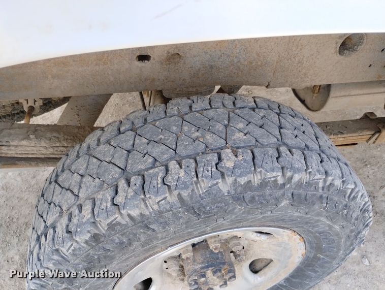 image for item DN6399 2004 GMC Sierra 2500HD  Ext. Cab pickup truck