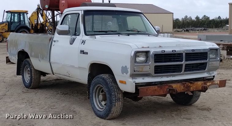 image for item DN6400 1992 Dodge Ram 150  pickup truck