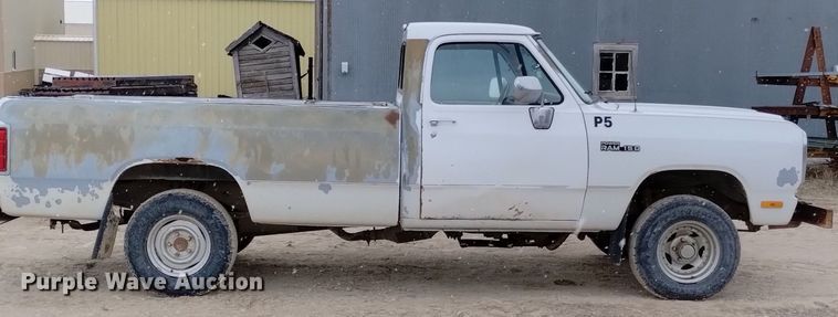 image for item DN6400 1992 Dodge Ram 150  pickup truck