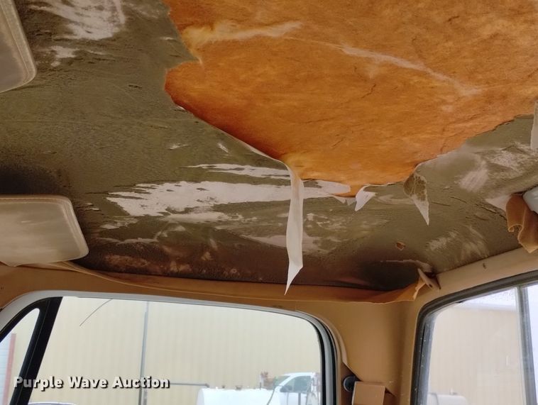 image for item DN6400 1992 Dodge Ram 150  pickup truck