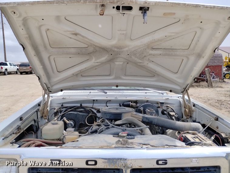 image for item DN6400 1992 Dodge Ram 150  pickup truck