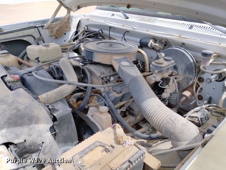 image for item DN6400 1992 Dodge Ram 150  pickup truck