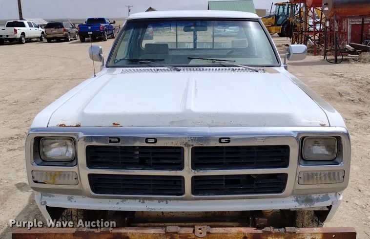 image for item DN6400 1992 Dodge Ram 150  pickup truck