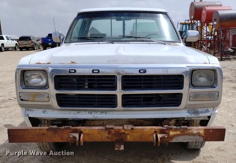 image for item DN6400 1992 Dodge Ram 150  pickup truck