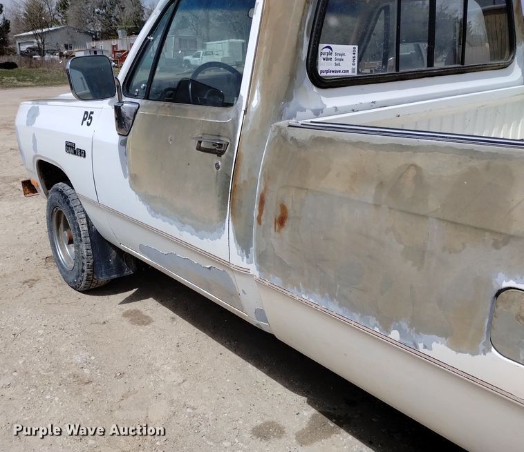 image for item DN6400 1992 Dodge Ram 150  pickup truck