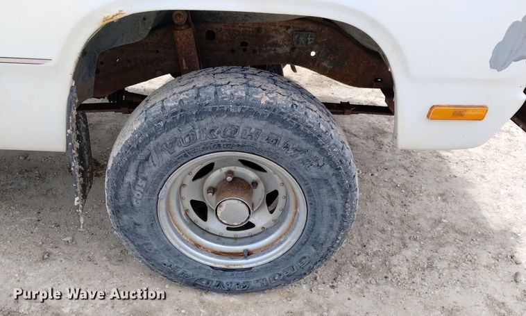 image for item DN6400 1992 Dodge Ram 150  pickup truck