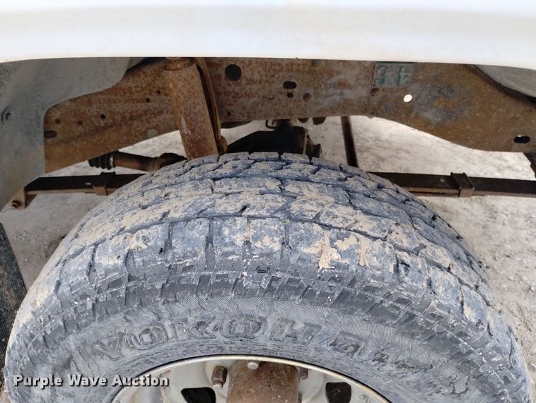 image for item DN6400 1992 Dodge Ram 150  pickup truck