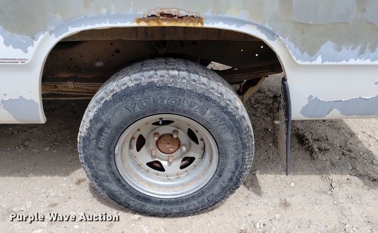 image for item DN6400 1992 Dodge Ram 150  pickup truck