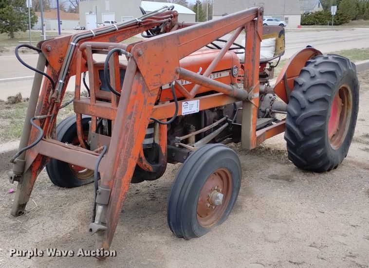 image for item DN6402 Massey Ferguson 135  tractor