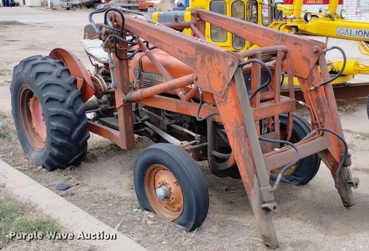 image for item DN6402 Massey Ferguson 135  tractor