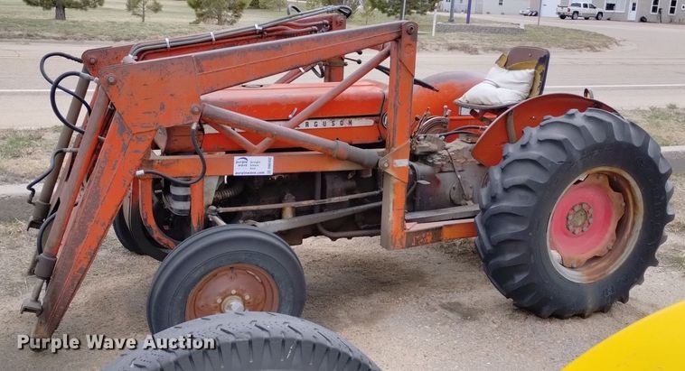 image for item DN6402 Massey Ferguson 135  tractor