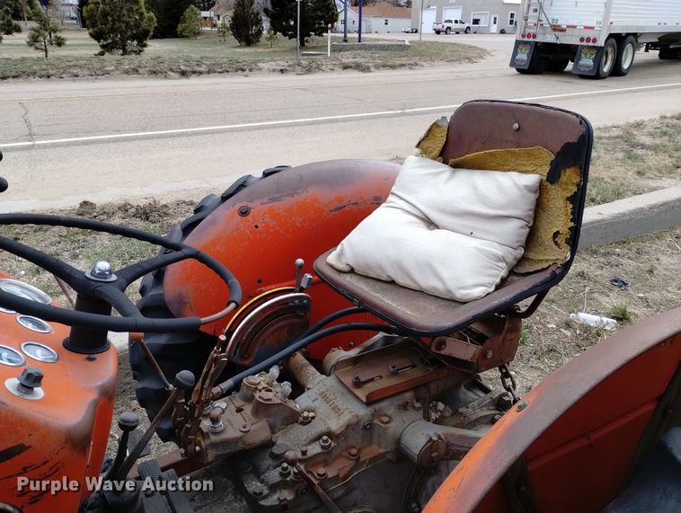 image for item DN6402 Massey Ferguson 135  tractor