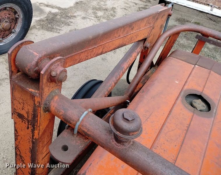 image for item DN6402 Massey Ferguson 135  tractor