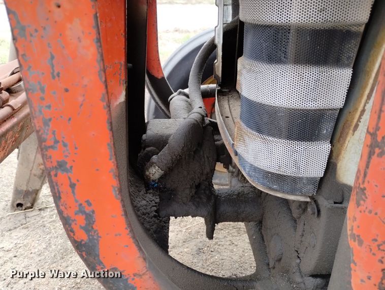 image for item DN6402 Massey Ferguson 135  tractor