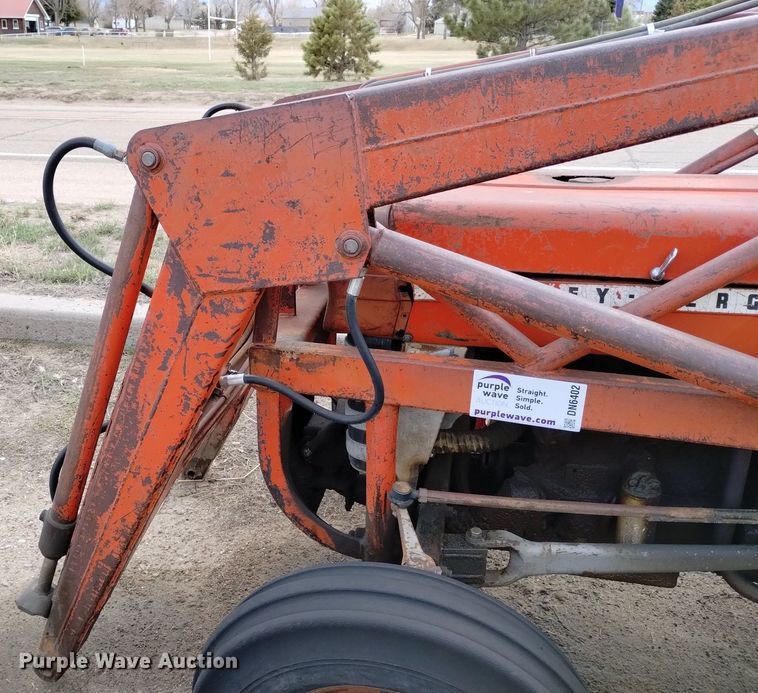 image for item DN6402 Massey Ferguson 135  tractor