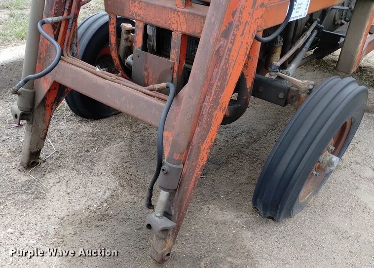 image for item DN6402 Massey Ferguson 135  tractor