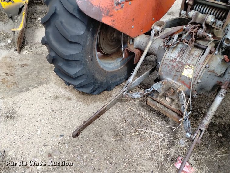 image for item DN6402 Massey Ferguson 135  tractor
