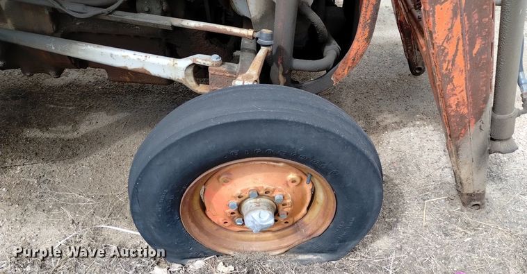 image for item DN6402 Massey Ferguson 135  tractor