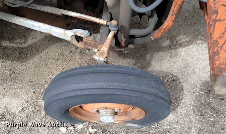 image for item DN6402 Massey Ferguson 135  tractor