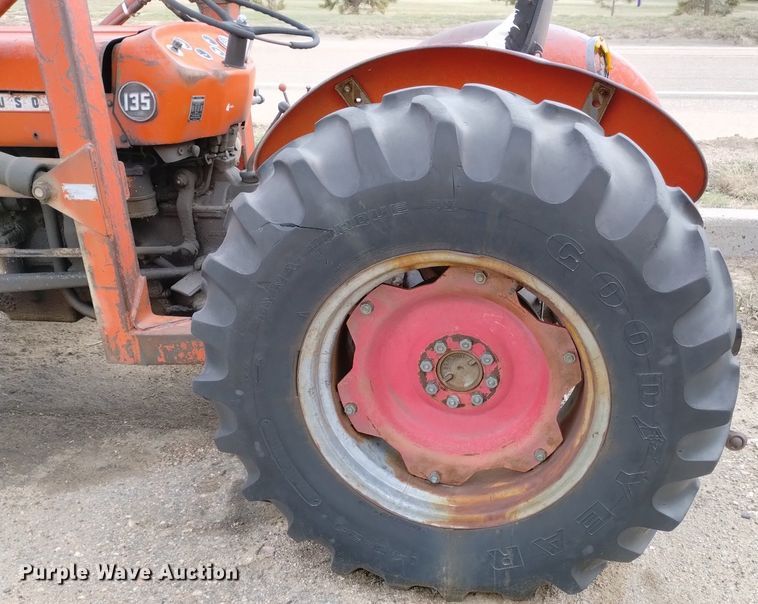 image for item DN6402 Massey Ferguson 135  tractor