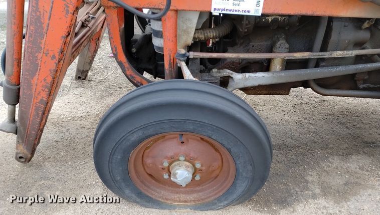 image for item DN6402 Massey Ferguson 135  tractor
