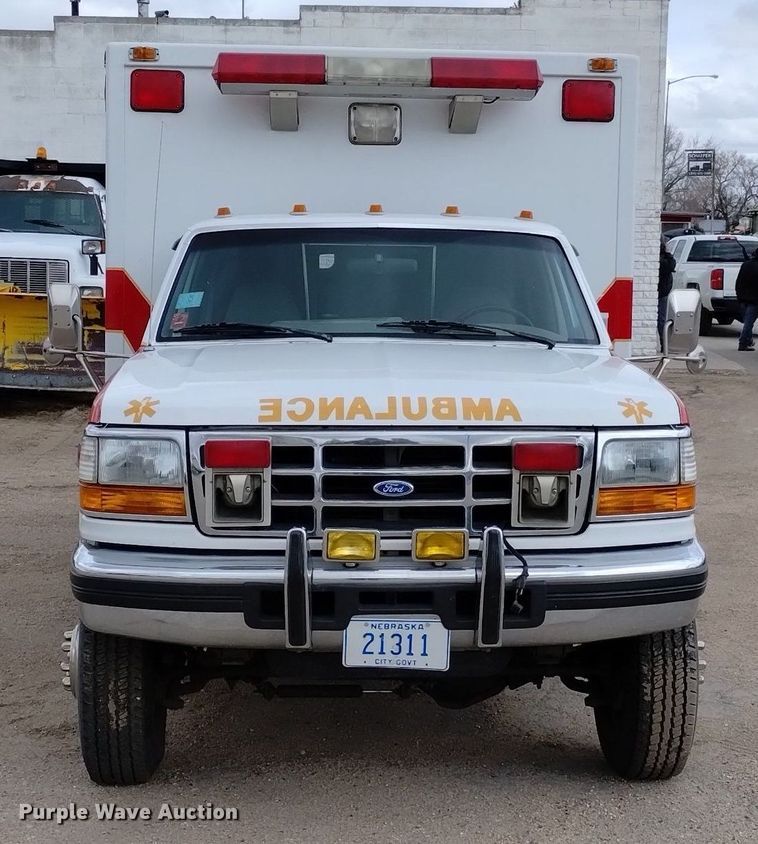 image for item DN6403 1996 Ford F350 XLT  ambulance