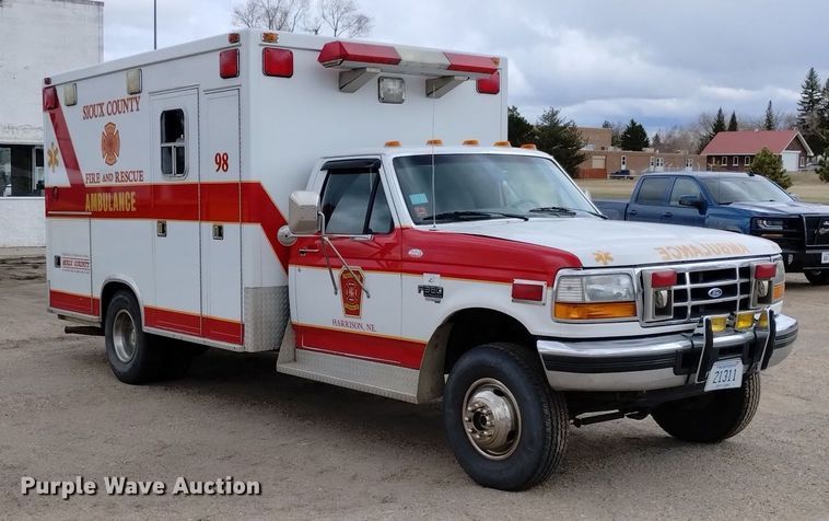 image for item DN6403 1996 Ford F350 XLT  ambulance