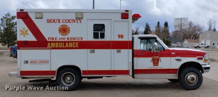 image for item DN6403 1996 Ford F350 XLT  ambulance