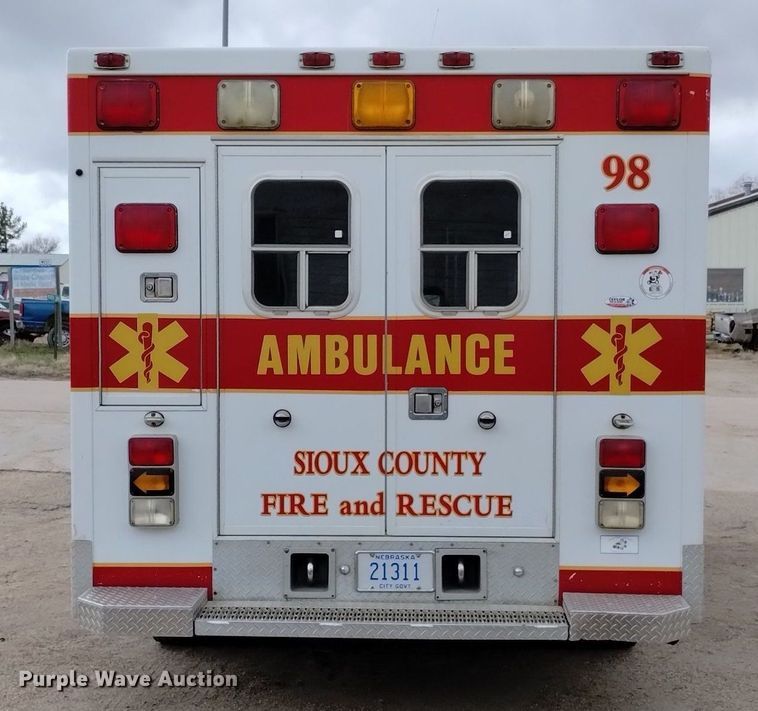 image for item DN6403 1996 Ford F350 XLT  ambulance