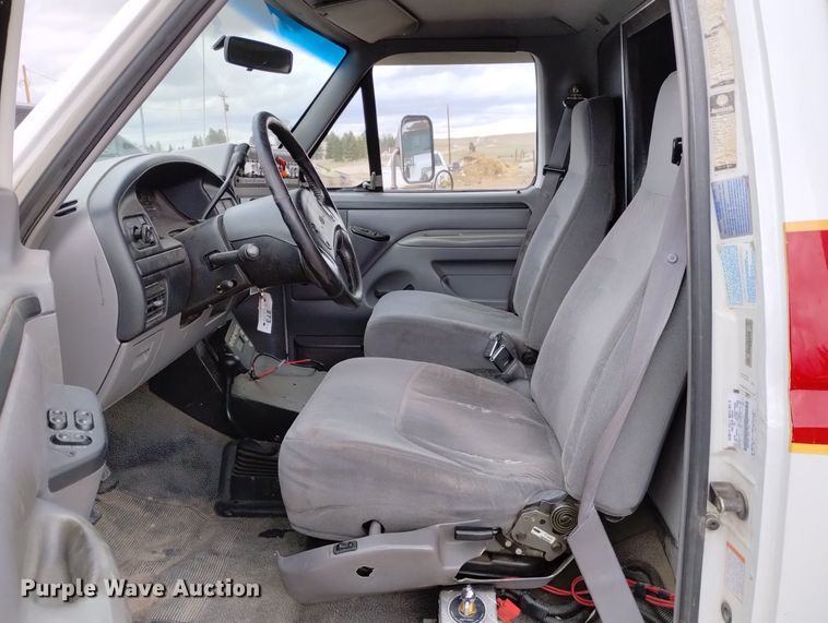 image for item DN6403 1996 Ford F350 XLT  ambulance