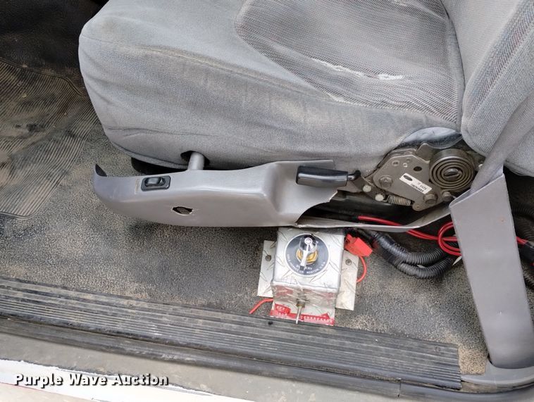 image for item DN6403 1996 Ford F350 XLT  ambulance