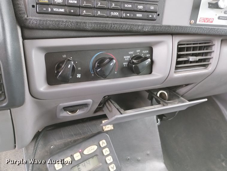 image for item DN6403 1996 Ford F350 XLT  ambulance