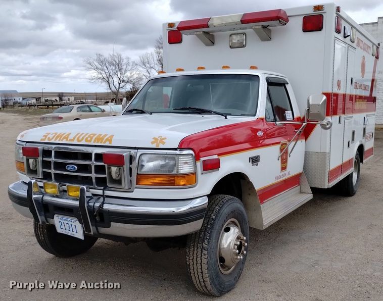 image for item DN6403 1996 Ford F350 XLT  ambulance
