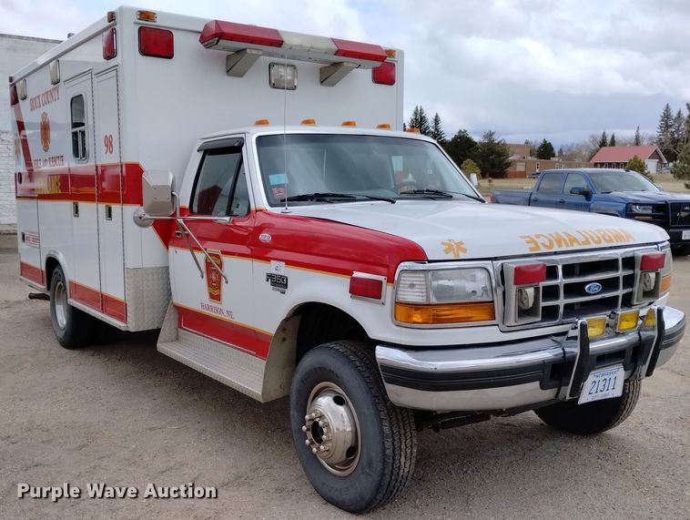 image for item DN6403 1996 Ford F350 XLT  ambulance