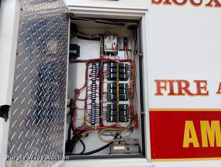 image for item DN6403 1996 Ford F350 XLT  ambulance