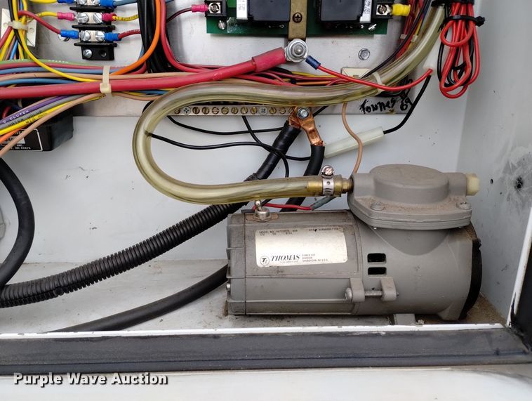 image for item DN6403 1996 Ford F350 XLT  ambulance