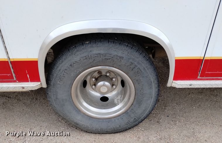 image for item DN6403 1996 Ford F350 XLT  ambulance