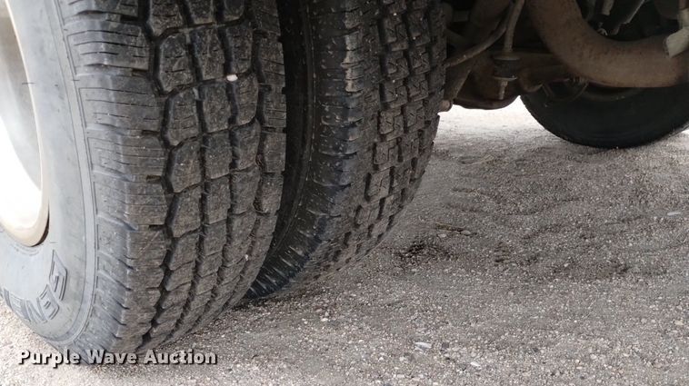 image for item DN6403 1996 Ford F350 XLT  ambulance