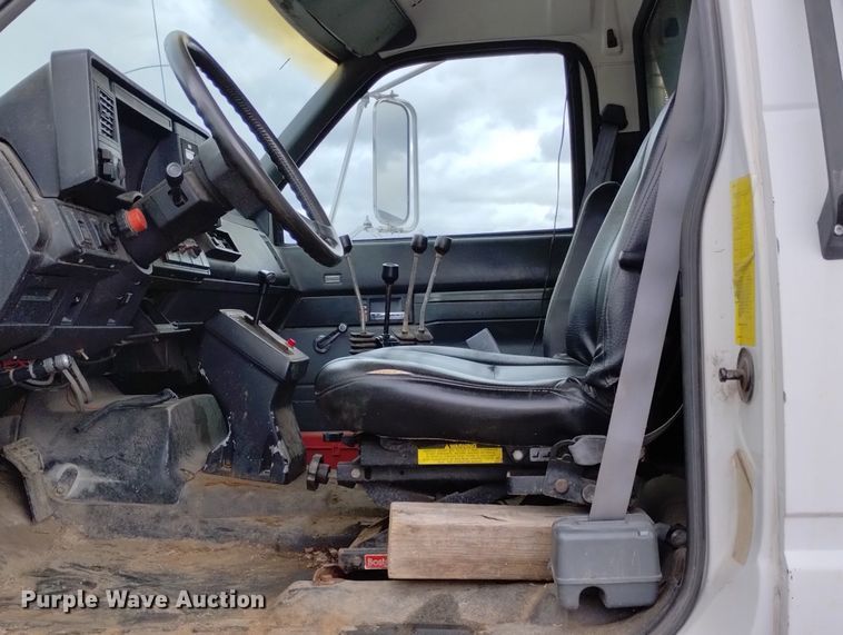 image for item DN6404 1994 Chevrolet Kodiak  dump truck