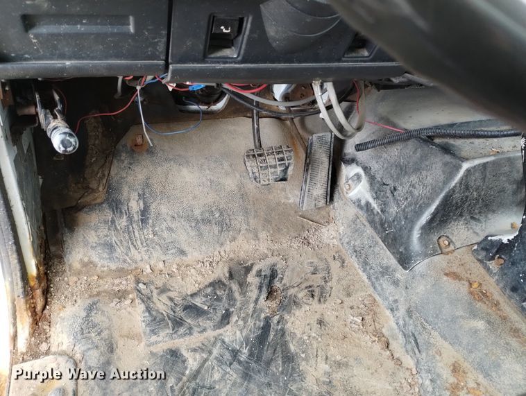 image for item DN6404 1994 Chevrolet Kodiak  dump truck