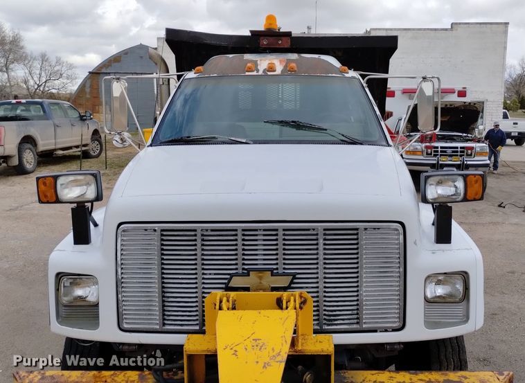 image for item DN6404 1994 Chevrolet Kodiak  dump truck